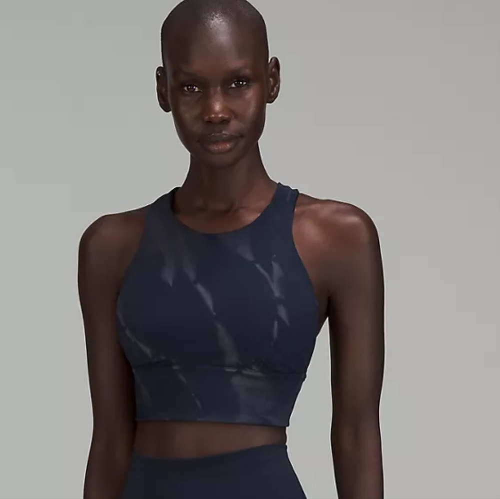 Lululemon Seamless Crossback Sport Bra. Size 12